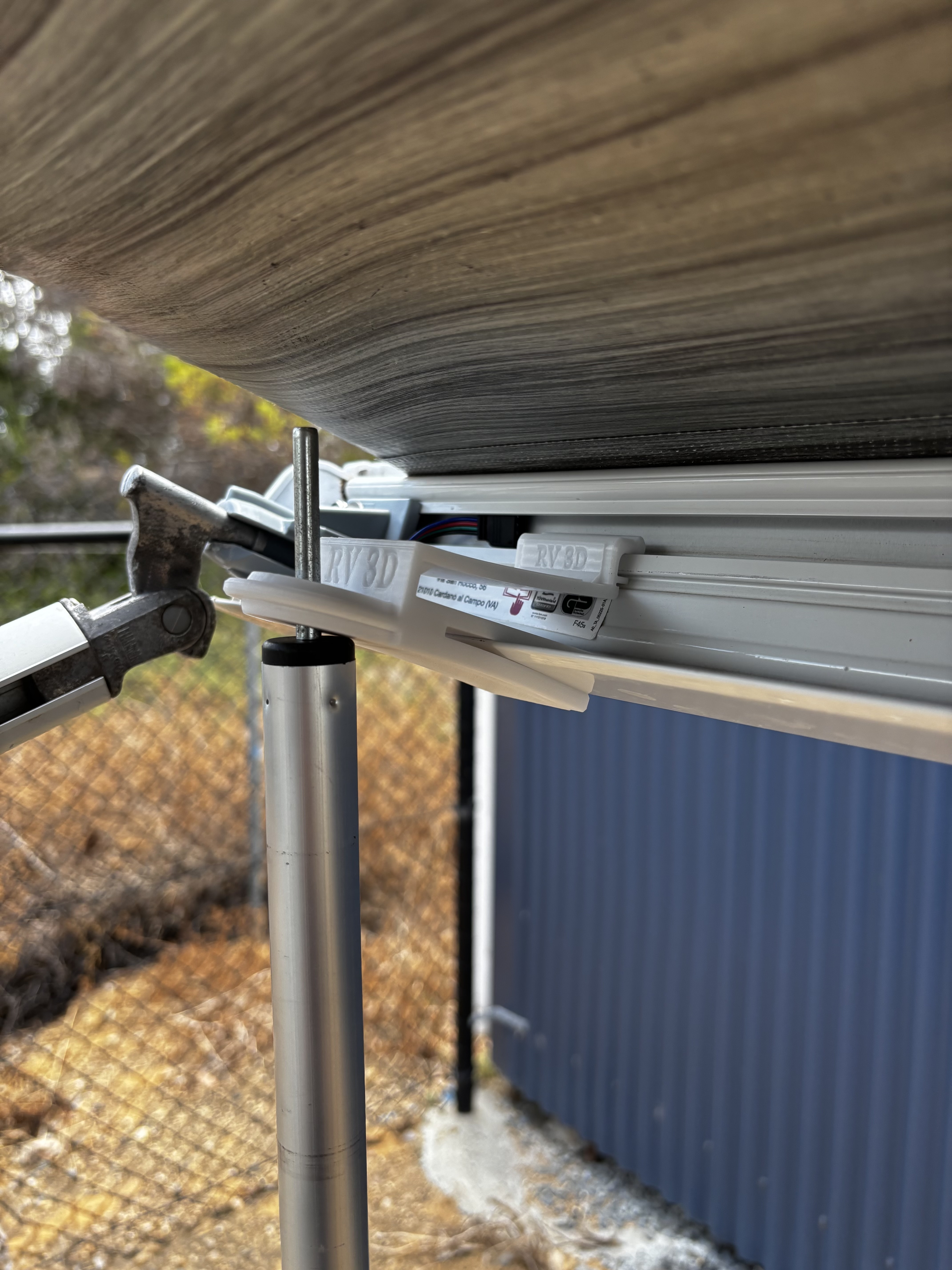 Fiamma Awning Tent Pole Support dual clip wide view